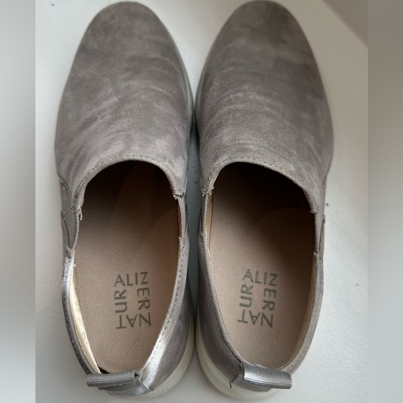 SZ 8.5 NATURALIZER suede loafer - Picture 3 of 6